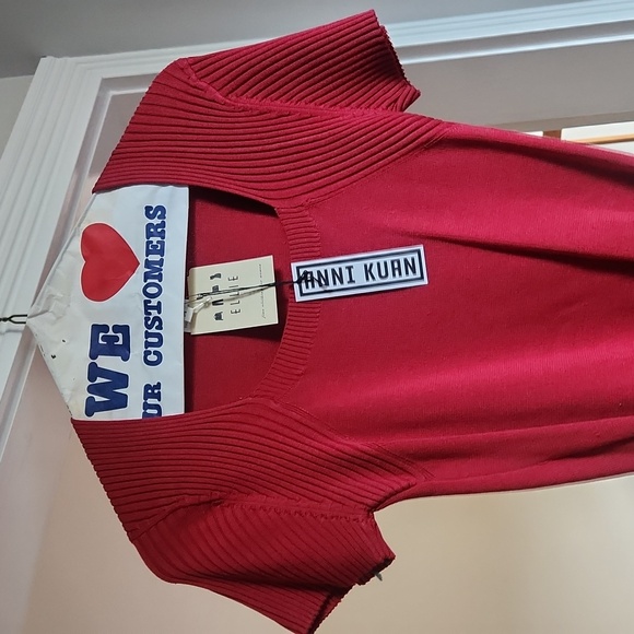 Top - Picture 4 of 4